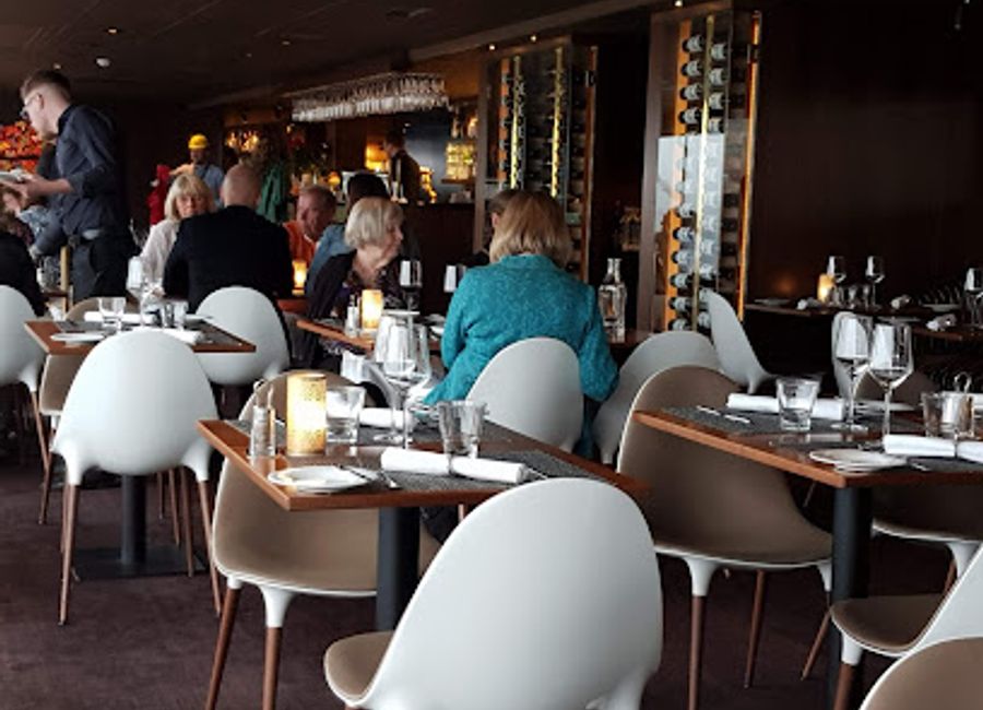 Discover Gothenburg's finest dining at View Skybar & Restaurant with stunning views and exquisite modern European cuisine.