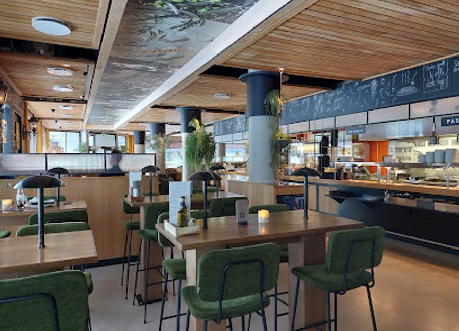 Experience authentic Italian cuisine at Pastafabrikken in Tromsø – where every dish is crafted with love and fresh ingredients.