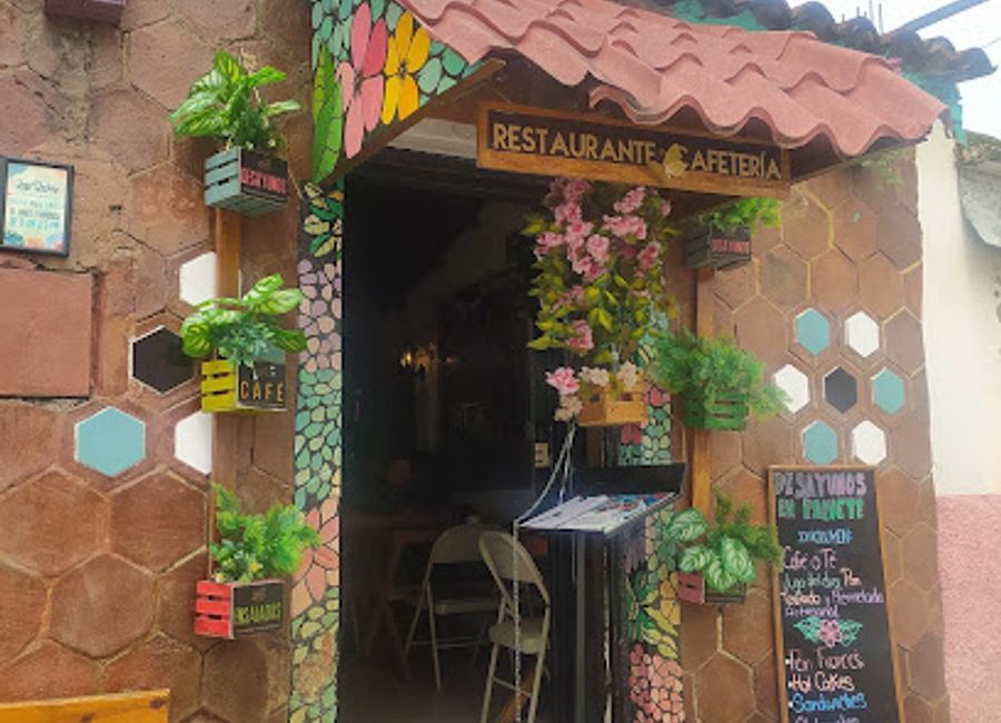 Discover authentic Mexican flavors at La Casa De Las Lolas in San Cristóbal de las Casas - your go-to spot for delicious meals and delightful baked goods.