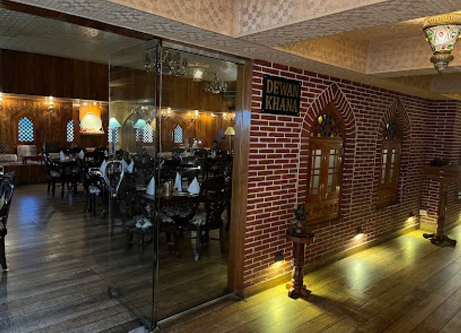 Discover Zarpar in Jaipur: A multi-cuisine haven blending exquisite flavors with stunning views for an unforgettable dining experience.