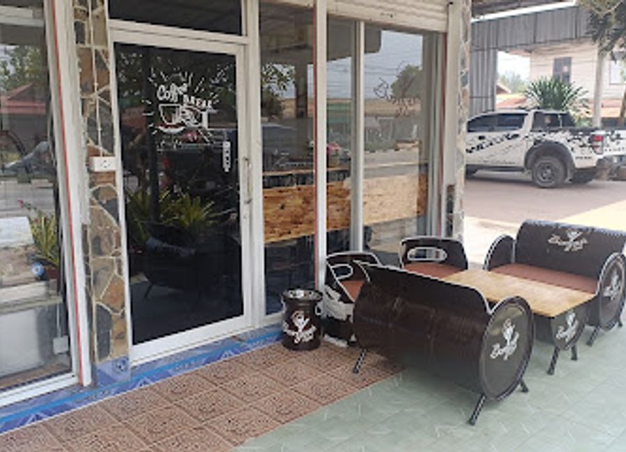 Experience the charm of Bonjour Loei, where delicious snacks meet cozy ambiance in Thailand's picturesque Loei province.