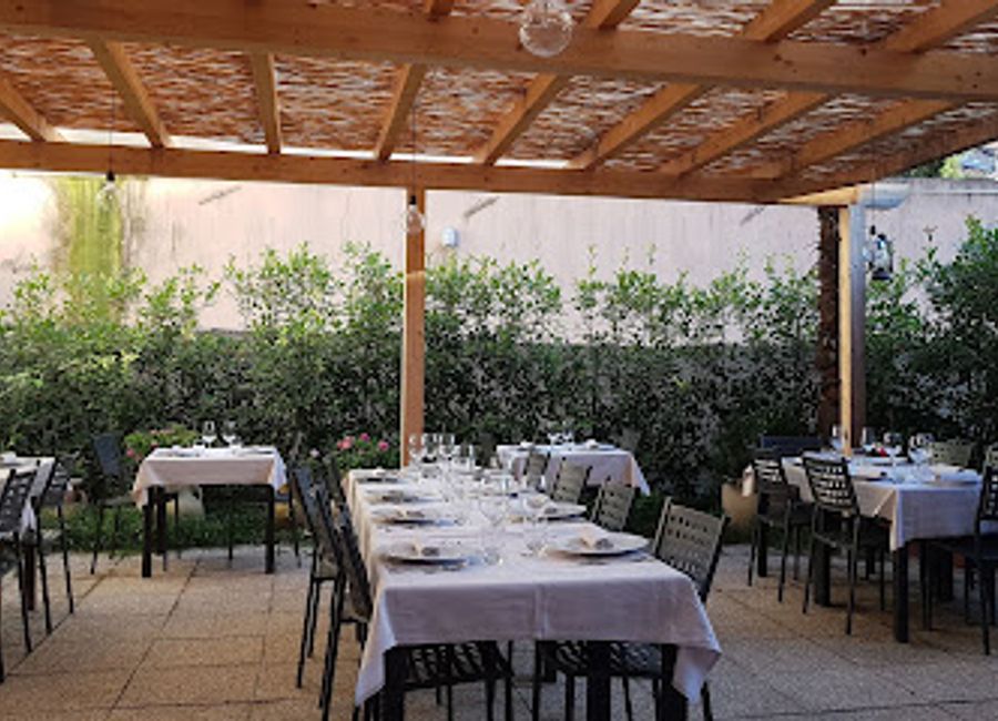 Discover La Norma in Lucca: A culinary haven offering exquisite Italian and seafood dishes made from fresh local ingredients.