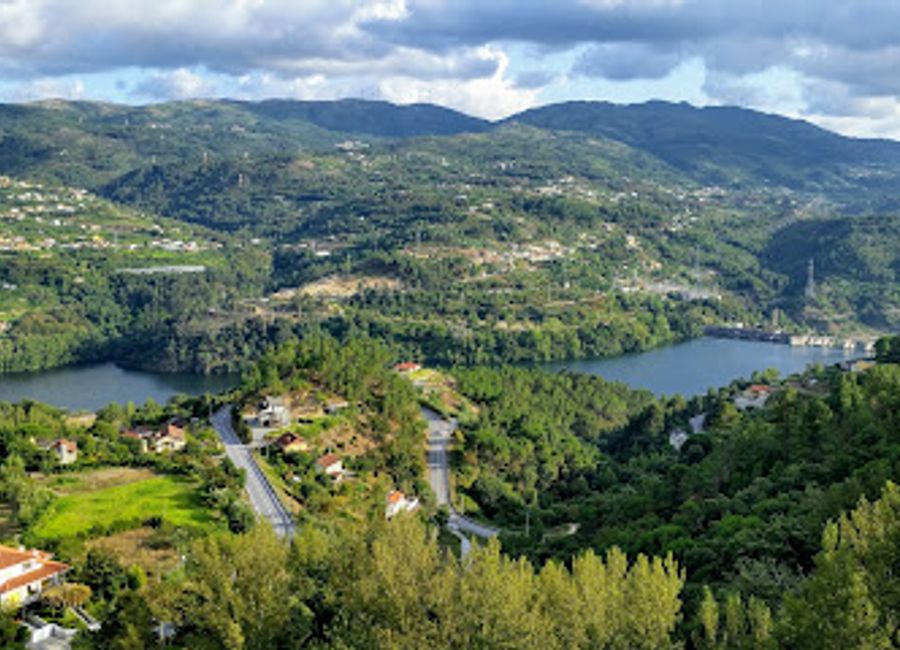 Experience authentic Portuguese cuisine with stunning views at A Ver O Douro in Marco de Canaveses.