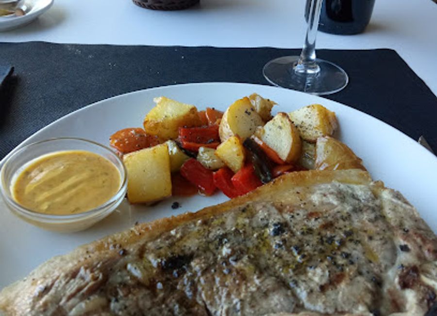 Savor authentic Spanish tapas at Restaurant Lantiquaritapes in Lleida, where every dish tells a story of tradition and flavor.