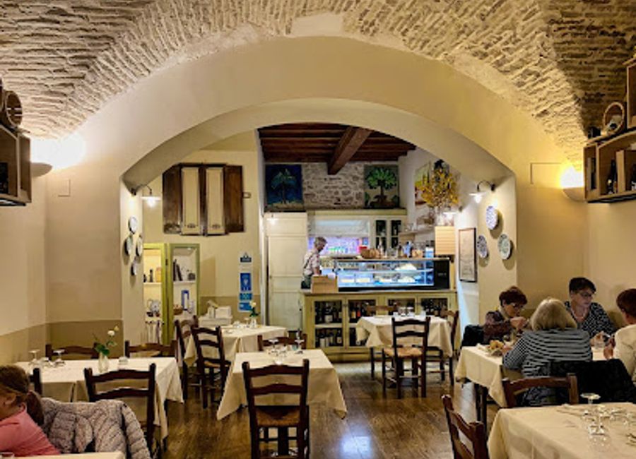 Experience authentic Italian cuisine at Trattoria Degli Umbri in Assisi – where tradition meets taste in every bite.