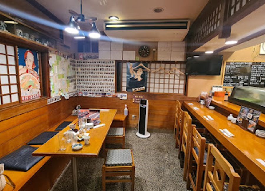 Experience authentic Japanese sushi at Kourin Sushi in Kanazawa - where tradition meets flavor in every bite.