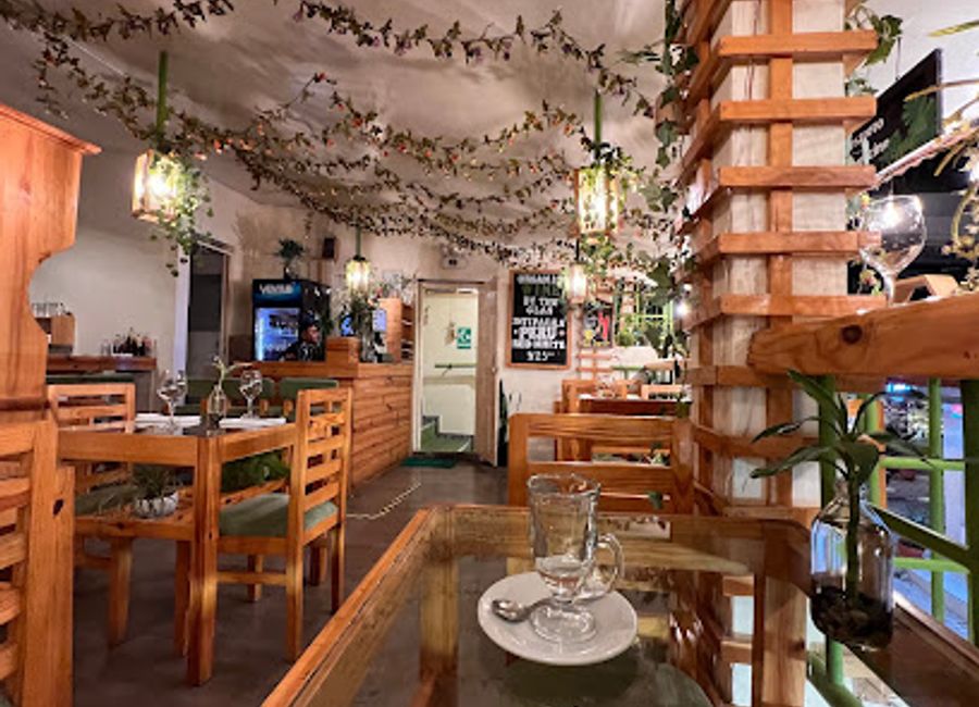 Discover the flavors of Peru at Green House, an organic restaurant in Aguas Calientes offering fresh dishes inspired by local ingredients.