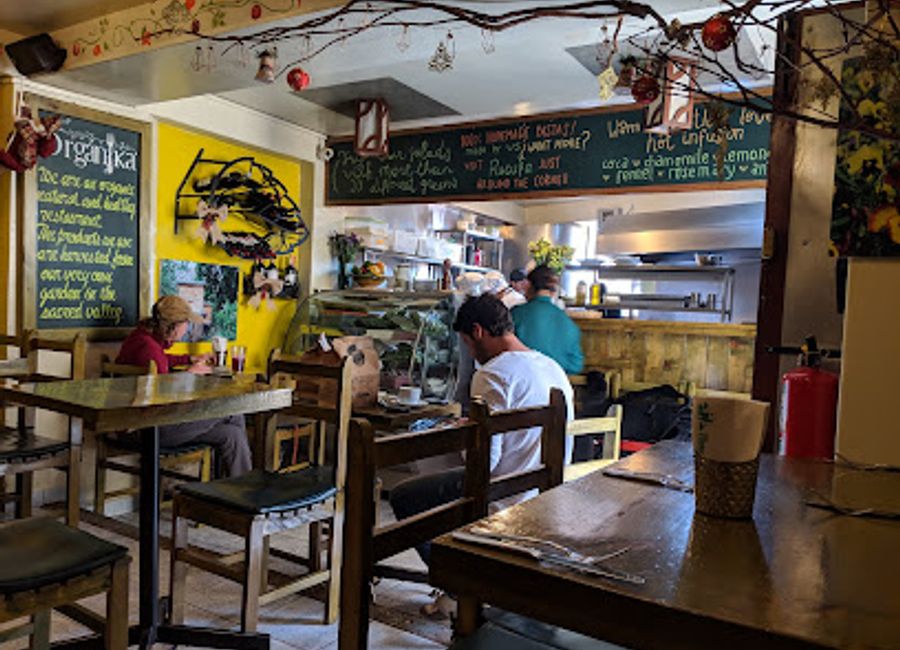 Experience authentic Peruvian flavors at Organika Restaurant in Cusco—where fresh ingredients meet culinary artistry.
