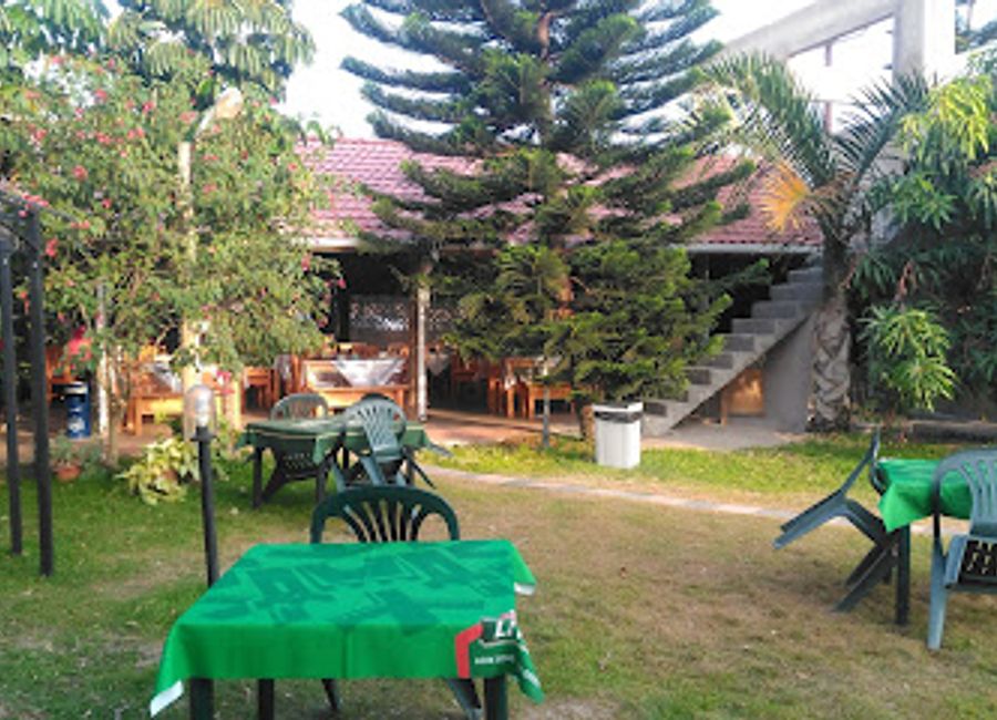 Experience flavorful dishes and relaxing poolside dining at Malawa Restaurant in Maputo - where local meets international cuisine.