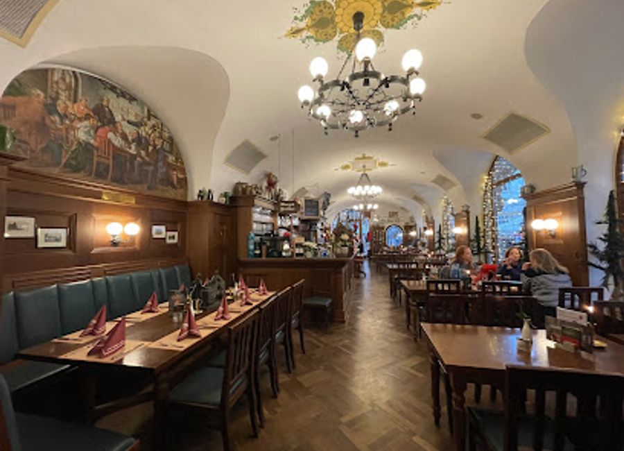Experience authentic German cuisine at Zills Tunnel in Leipzig – where tradition meets innovation in every delicious bite.