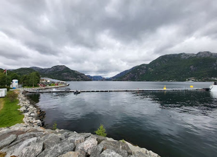 Experience exquisite Norwegian cuisine at Lysefjordsenteret with stunning views of Lysefjord – a true culinary adventure in Norway.