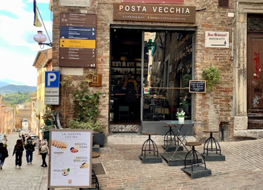 Discover authentic Italian cuisine and exquisite wines at Posta Vecchia in Urbino – a culinary gem perfect for every food lover.