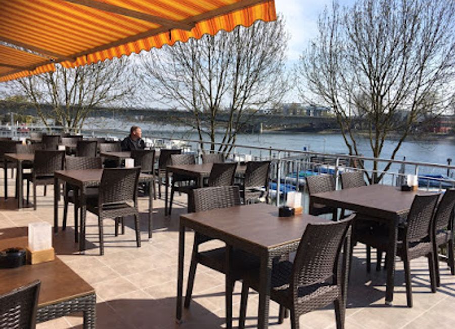 Experience authentic German flavors at Restaurant Anglerstuben in Konstanz, where tradition meets culinary excellence.