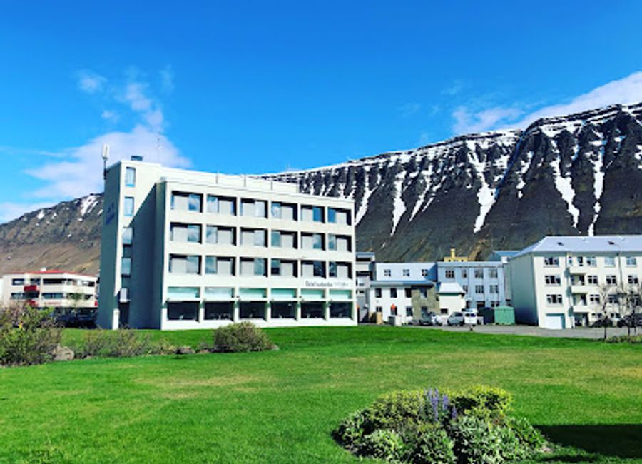 Discover comfort at Hótel Ísafjörður – your gateway to Iceland's breathtaking Westfjords with cozy accommodations and local cuisine.