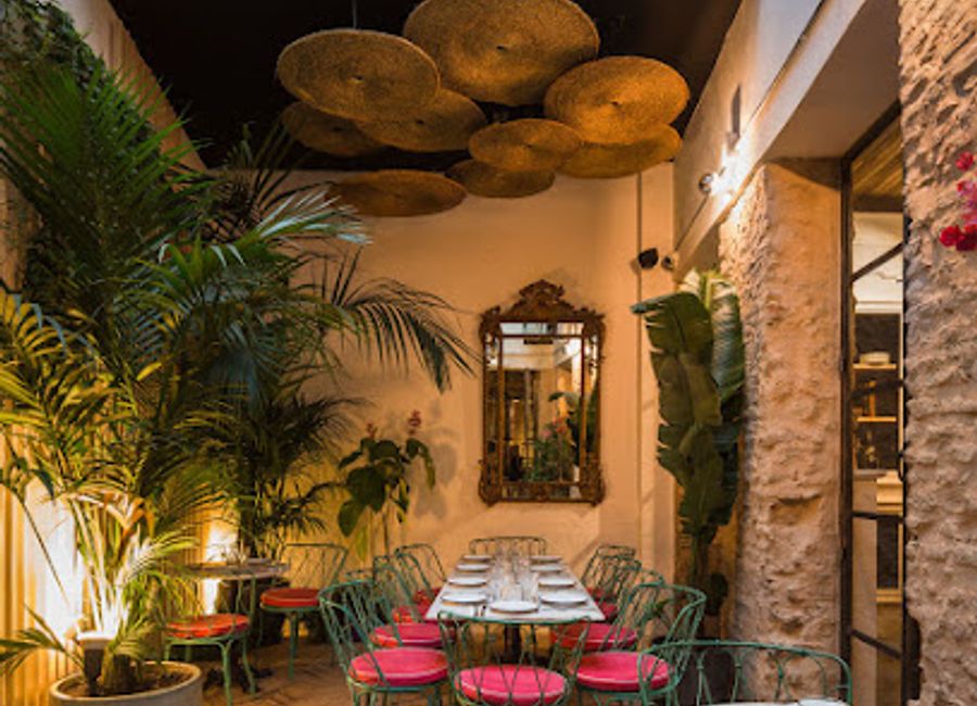 Discover authentic Mediterranean flavors at Torres y García in Seville – where every meal is a celebration of taste and tradition.