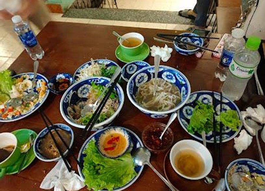 Discover the essence of Vietnamese flavors at Thìa Gỗ Restaurant - an exquisite fine dining experience in Da Nang.