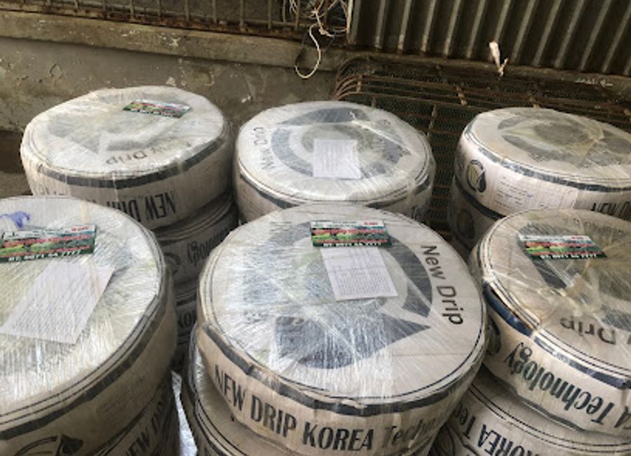 Experience authentic Vietnamese cuisine at Nhà Đất in Buôn Ma Thuột - a culinary journey filled with flavor and tradition.