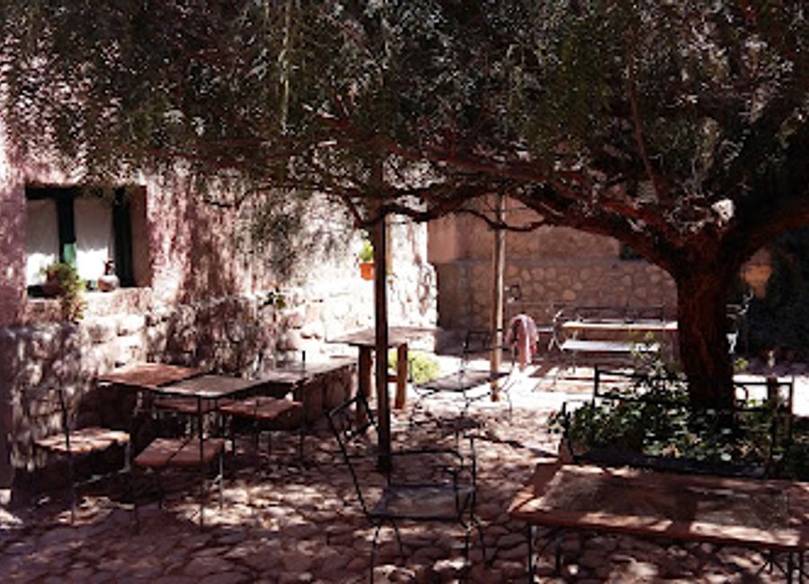 Experience authentic Argentine grilling amidst stunning landscapes at El Portillo in Humahuaca – a culinary gem that captures the essence of Jujuy.