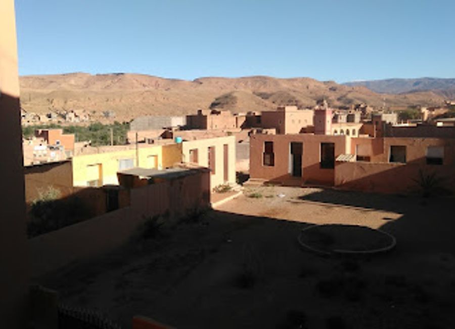 Experience authentic Moroccan cuisine at Snack Adrar in Boumalne Dades – where every meal tells a story.