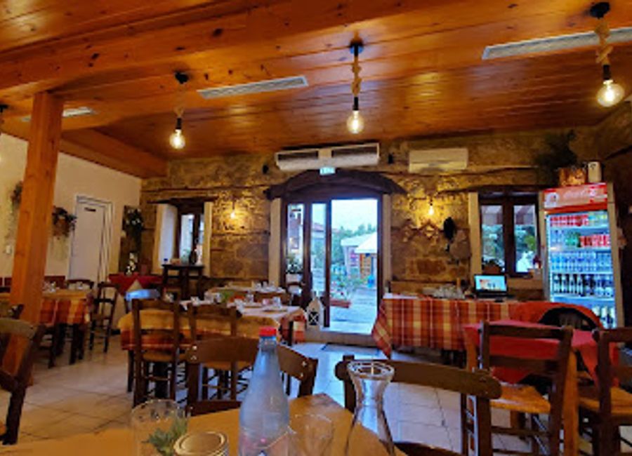 Experience authentic Greek flavors at Taverna Gargadoyas in Delphi – a culinary delight steeped in tradition and warmth.