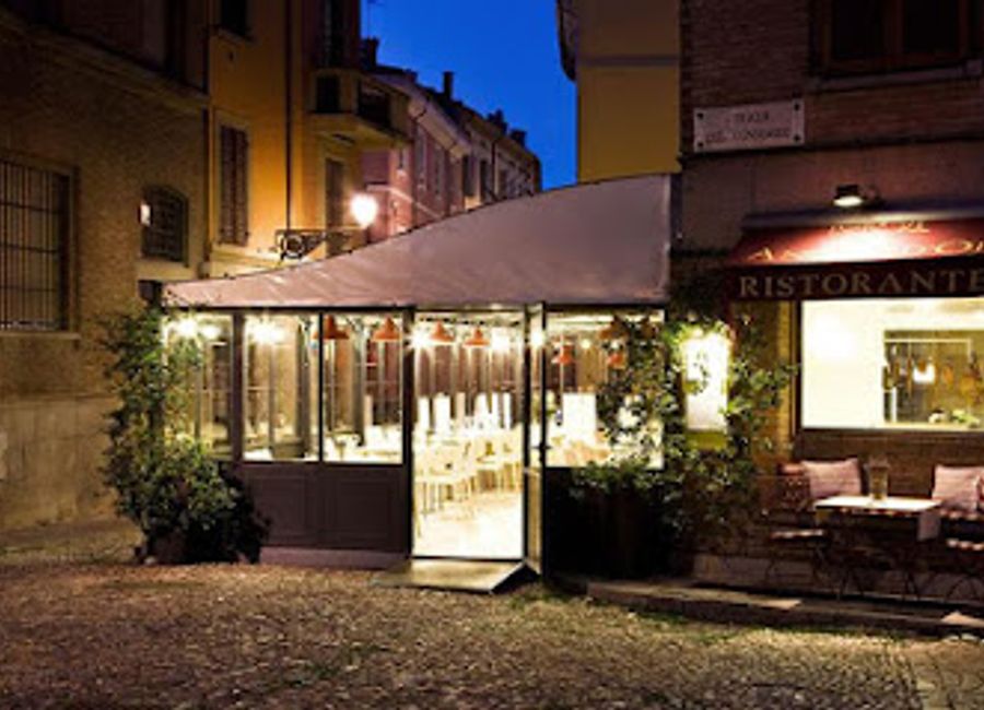 Discover authentic Italian flavors at Ristorante Angiol d'Or in Parma - a culinary journey through Italy's finest dishes awaits.