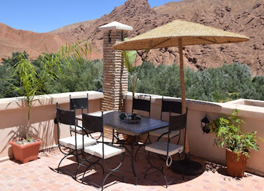 Discover authentic Moroccan cuisine at Canyon Dades Restaurant with stunning canyon views and warm hospitality in Boumalne Dades.