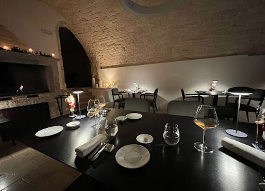 Experience the pinnacle of Italian fine dining at Angelo Sabatelli Ristorante in Putignano, where culinary artistry meets local flavors.