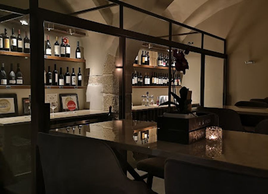 Experience authentic Portuguese cuisine at Degust'Ar in Évora - where tradition meets innovation in every delicious dish.