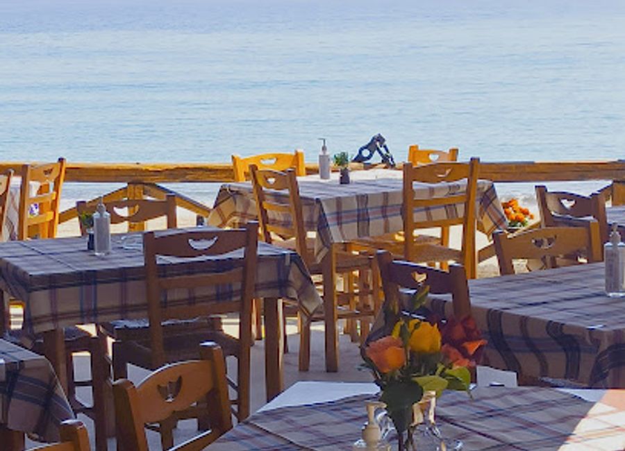Discover O Christos in Agios Ioannis for an authentic seafood experience blending fresh flavors with breathtaking views of the Aegean Sea.