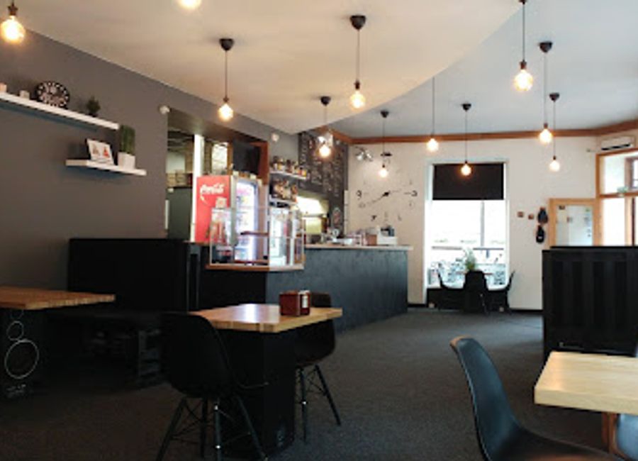 Experience mouthwatering pizzas made with fresh ingredients in a cozy atmosphere at Studio Pizza in Cēsis.