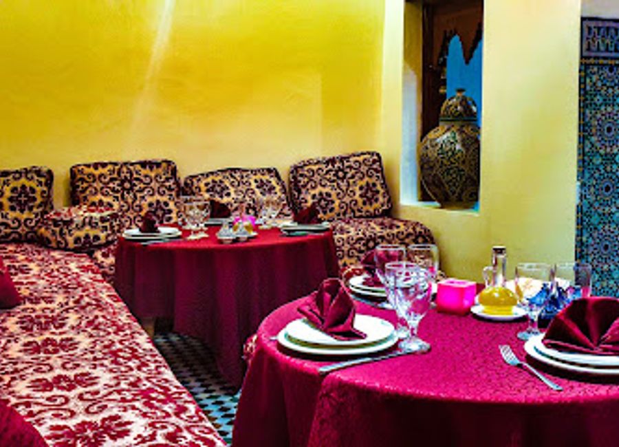Experience authentic Moroccan flavors at Restaurant Darna Fes - a family-friendly bistro offering delightful vegan options.