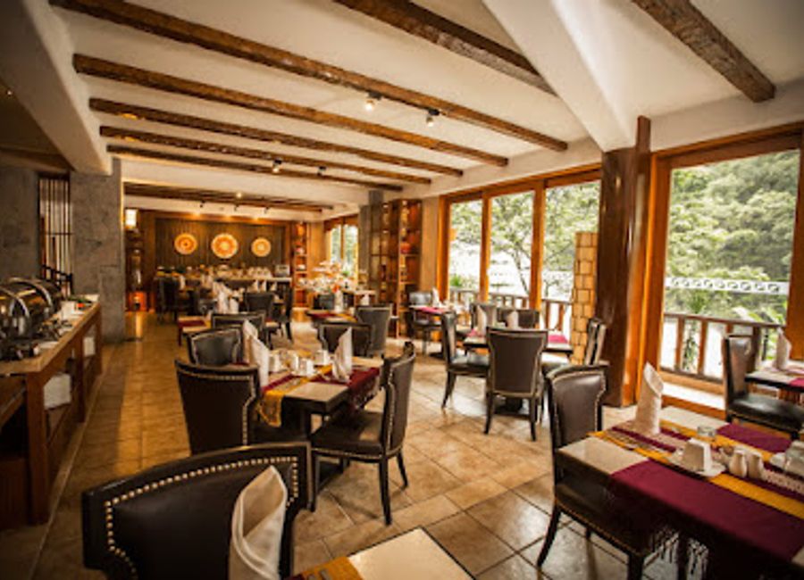Experience the best of Peruvian fusion cuisine at QUNUQ Restaurant within Sumaq Machu Picchu Hotel, where tradition meets innovation.