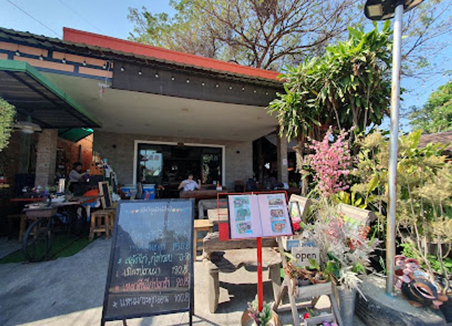 Experience the vibrant flavors of Thailand at Zab Zab แซบ แซบ in Kanchanaburi – where every dish tells a story.