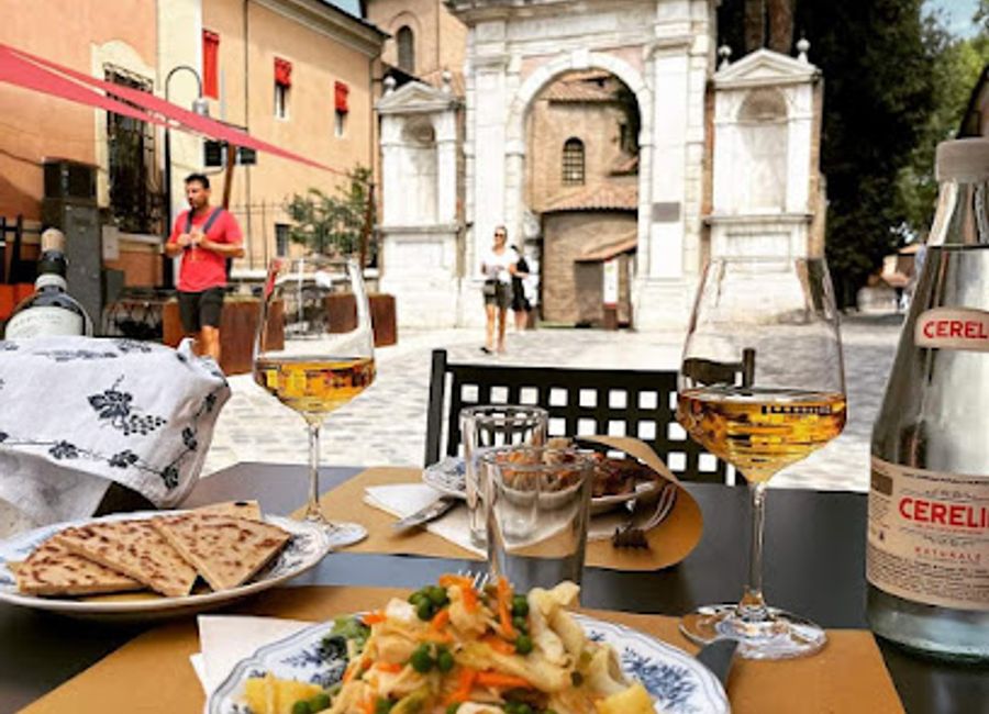 Discover authentic Italian cuisine at Osteria dalla Zabariona in Ravenna – where tradition meets flavor in every bite.