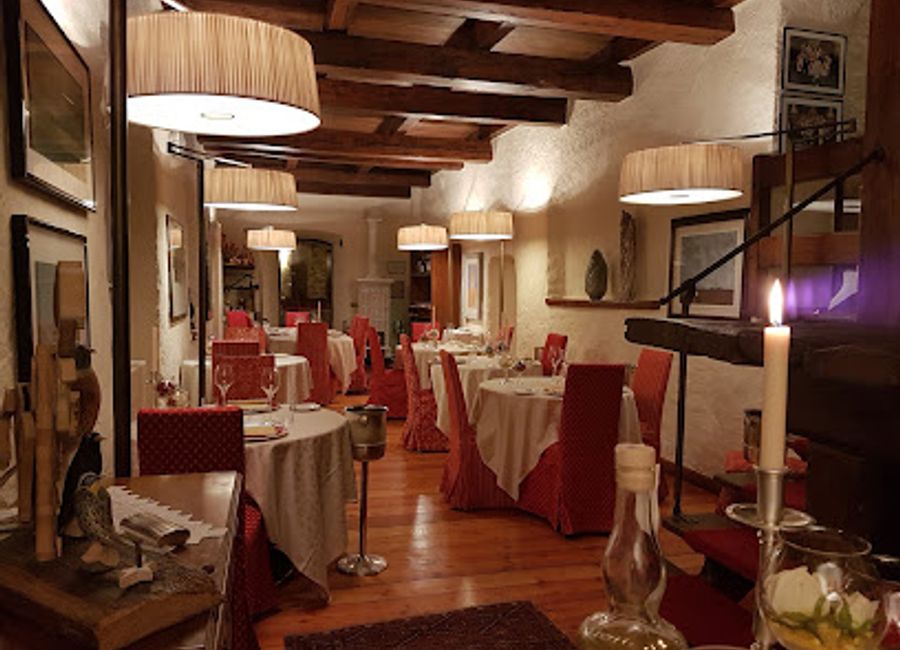 Experience exquisite Italian fine dining at Vecchio Ristoro in Aosta, where fresh local ingredients meet culinary artistry.