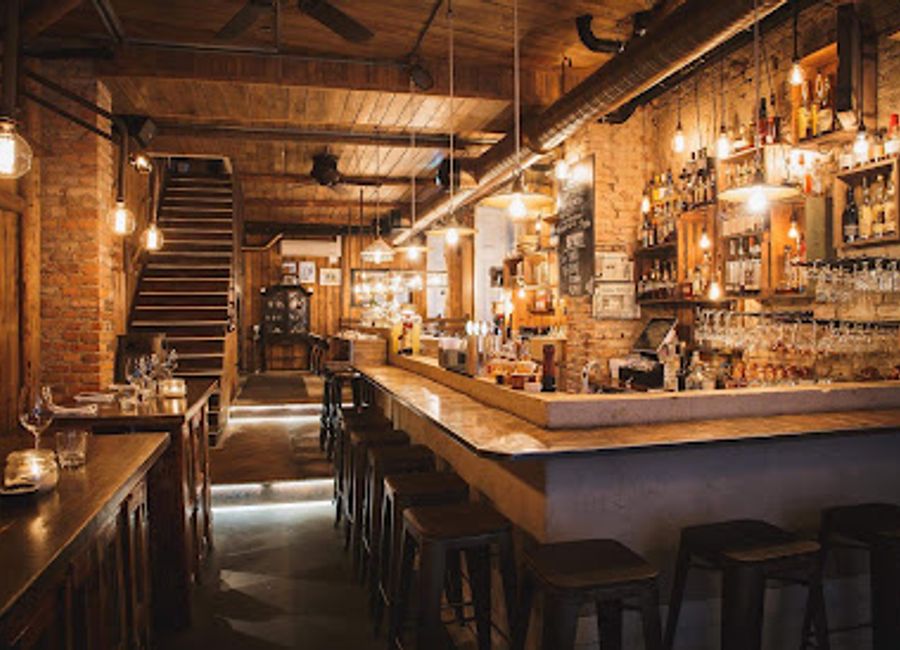 Experience gourmet hamburgers in Gothenburg at The Barn – where quality meets flavor in a cozy setting.