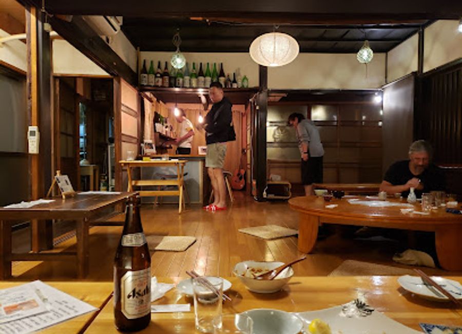Discover authentic Japanese cuisine at Ebisukamo on Naoshima Island—where local flavors meet serene beauty.