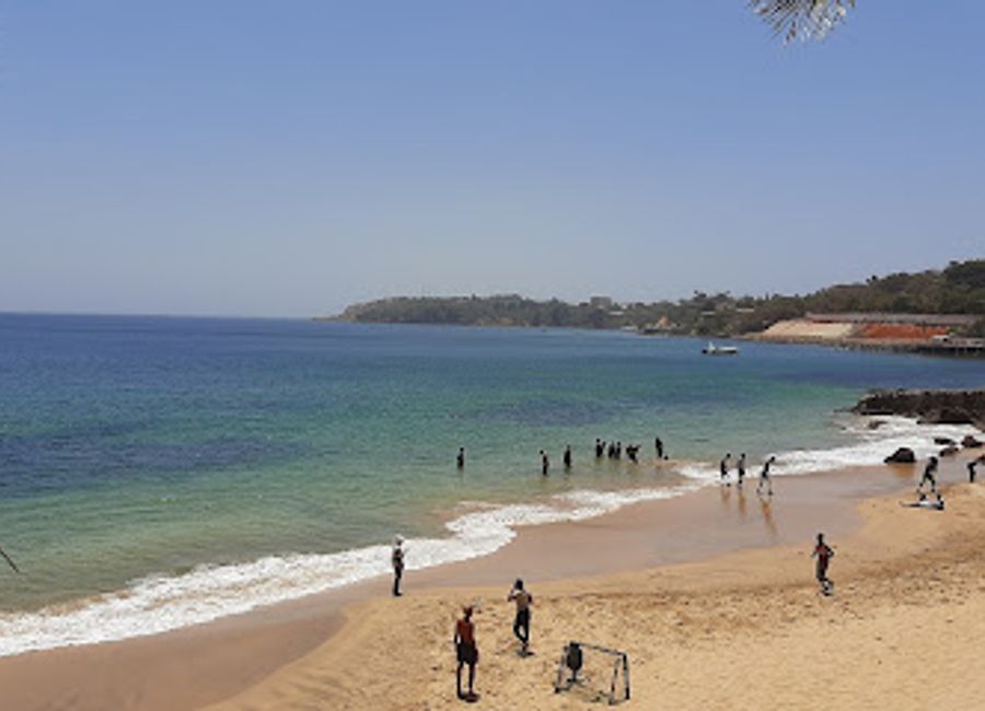 Experience exquisite Senegalese cuisine at Restaurant Le Lagon 1 in Dakar - a culinary gem with stunning ocean views.