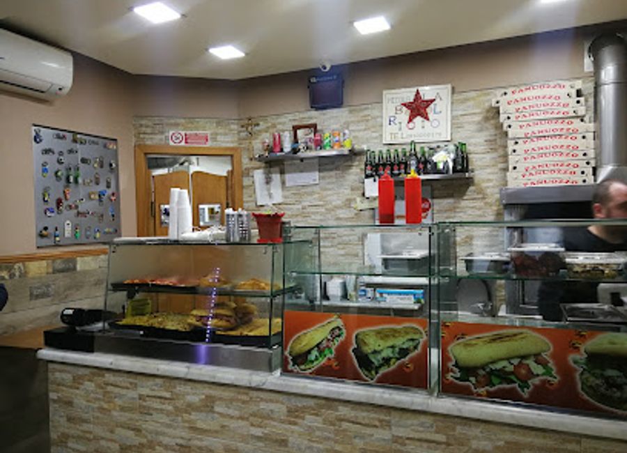 Experience the authentic taste of Italy at La Briciola, renowned for its delicious panuozzo and inviting atmosphere in Ercolano.