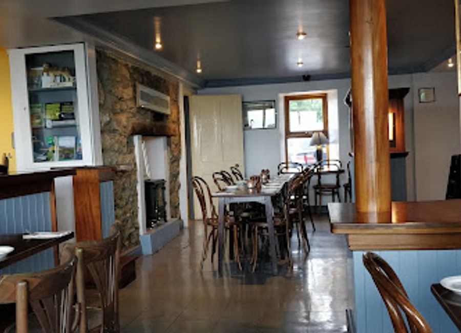 Experience exquisite seafood at Linnane's Lobster Bar in New Quay - where fresh ingredients meet stunning coastal views.