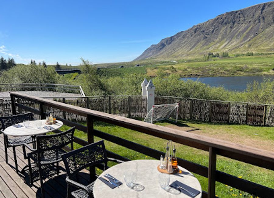 Discover the flavors of Iceland at Þrastalundur in Selfoss – where local ingredients meet culinary creativity in a cozy setting.