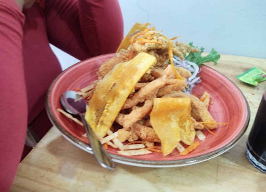 Experience the vibrant flavors of Peru at Tupachi Restobar, where traditional cuisine meets modern gastropub style in Ayacucho.