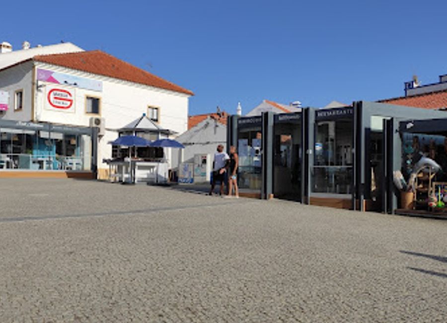 Experience authentic Portuguese cuisine at Restaurante Sol Dourado in Zambujeira do Mar, where fresh seafood meets stunning ocean views.