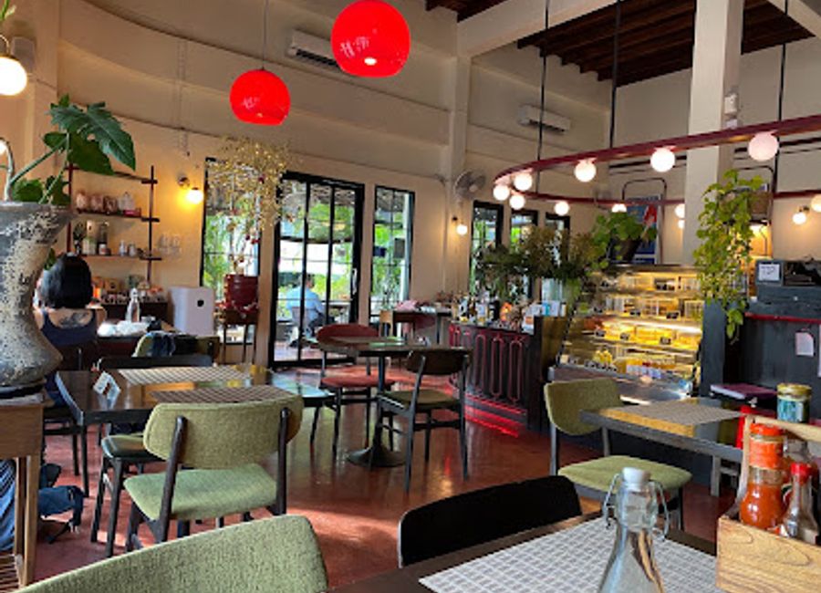 Experience vibrant plant-based cuisine at Goodsouls Kitchen in Chiang Mai – where health meets flavor in every delicious bite.