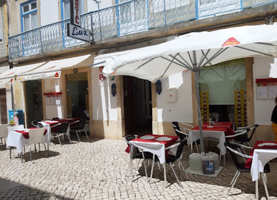 Experience authentic Portuguese cuisine at O Tabuleiro in Tomar – where tradition meets taste in every dish.