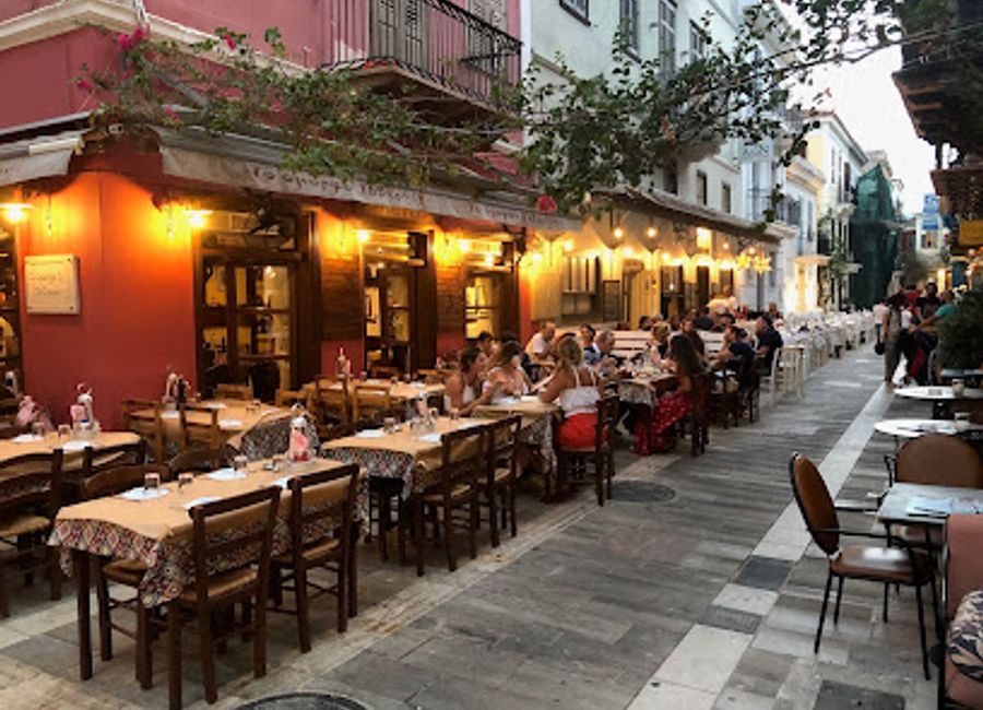 Experience the authentic flavors of Greece at To Omorfo Tavernaki in Nafplio – where tradition meets taste in every dish.