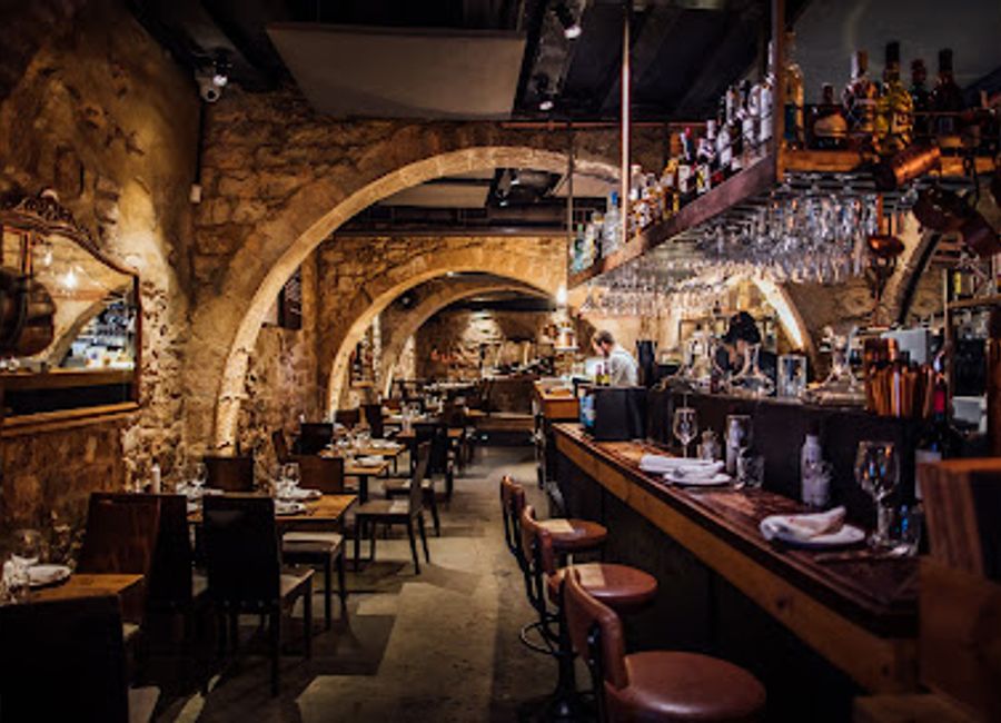 Discover authentic Mediterranean cuisine at Arcano Restaurant in Ciutat Vella, Barcelona – where tradition meets contemporary dining.