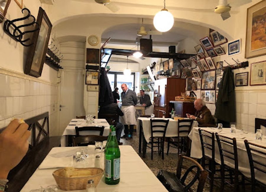 Discover the authentic taste of Italy at Trattoria Sostanza in Florence – home to delicious steaks and classic Tuscan dishes.