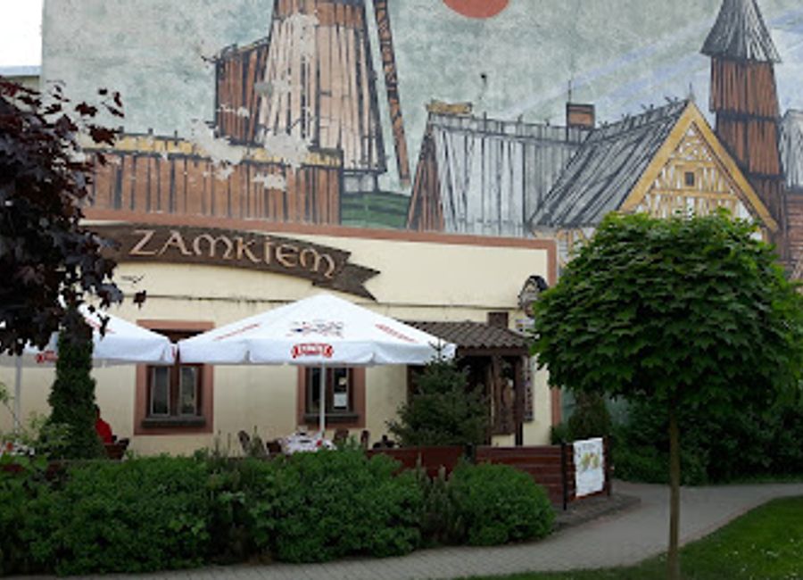 Discover authentic Polish flavors at Restauracja Pod Zamkiem in Olsztynek – a delightful stop for every traveler seeking culinary experiences.