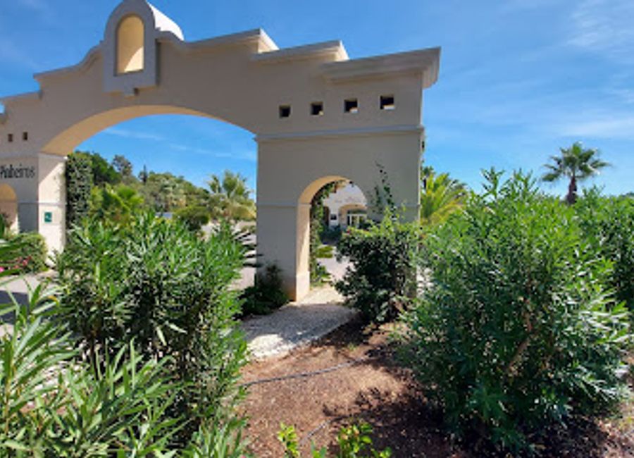 Experience authentic Italian cuisine at Restaurante Limoni Quinta do Lago, where exquisite flavors meet stunning Algarve views.